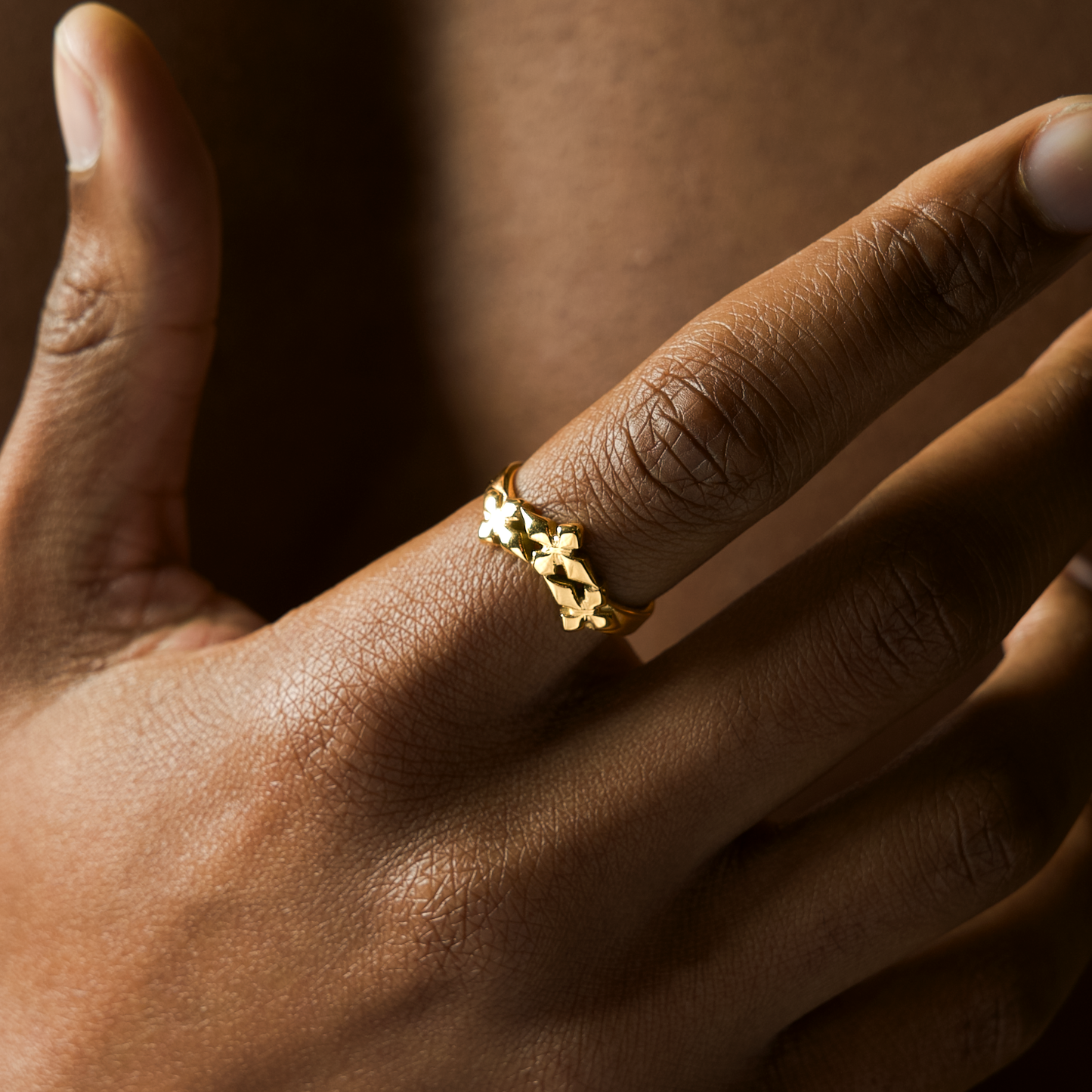 Triple crossed star ring - Doré