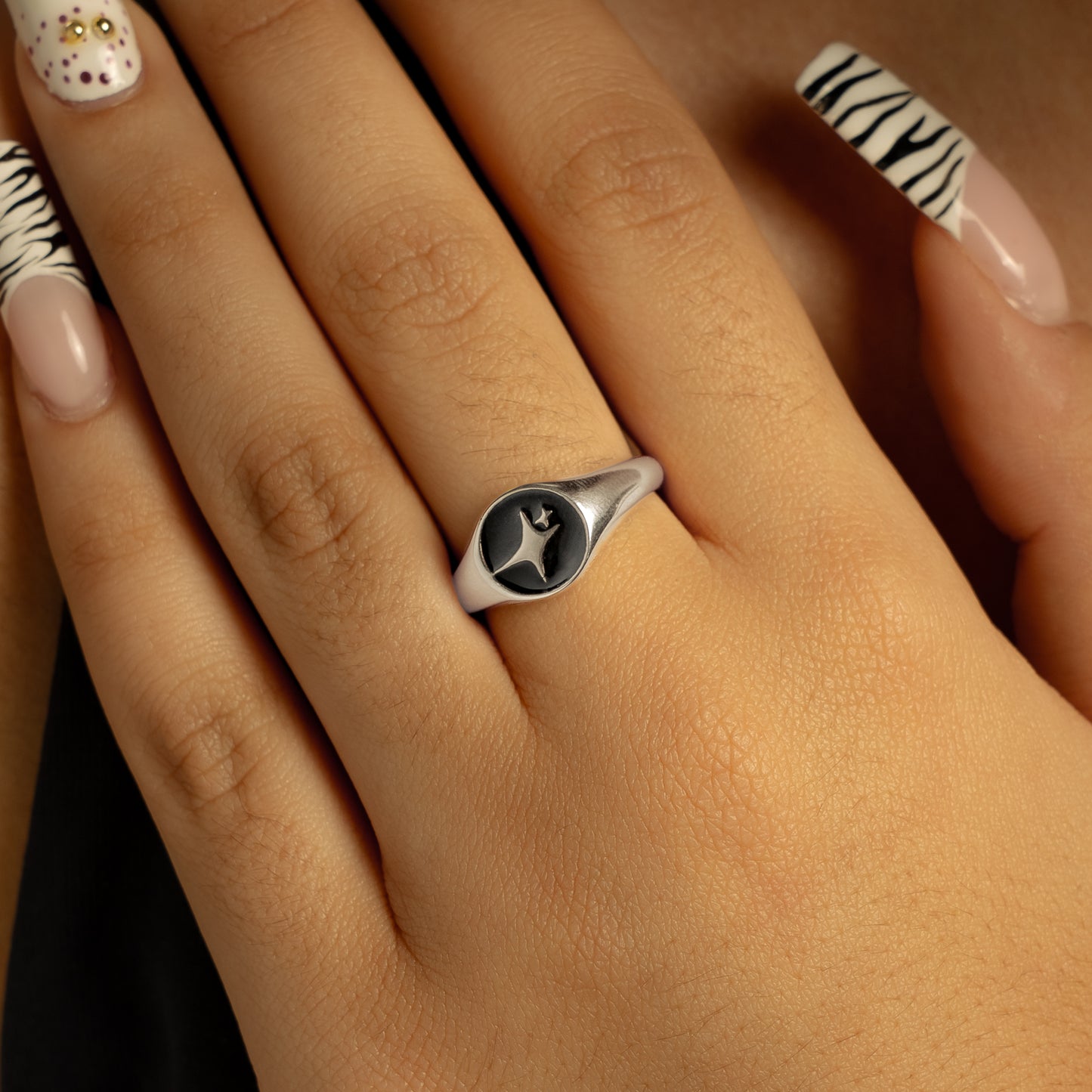 Signature Round signet ring silver