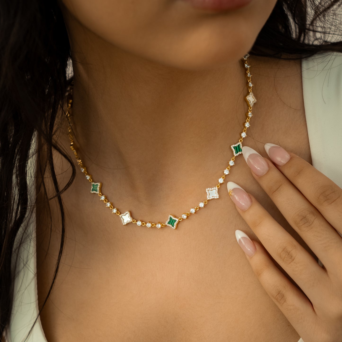 Chaîne Flower Tennis Dorée - Motif Blanc & Vert