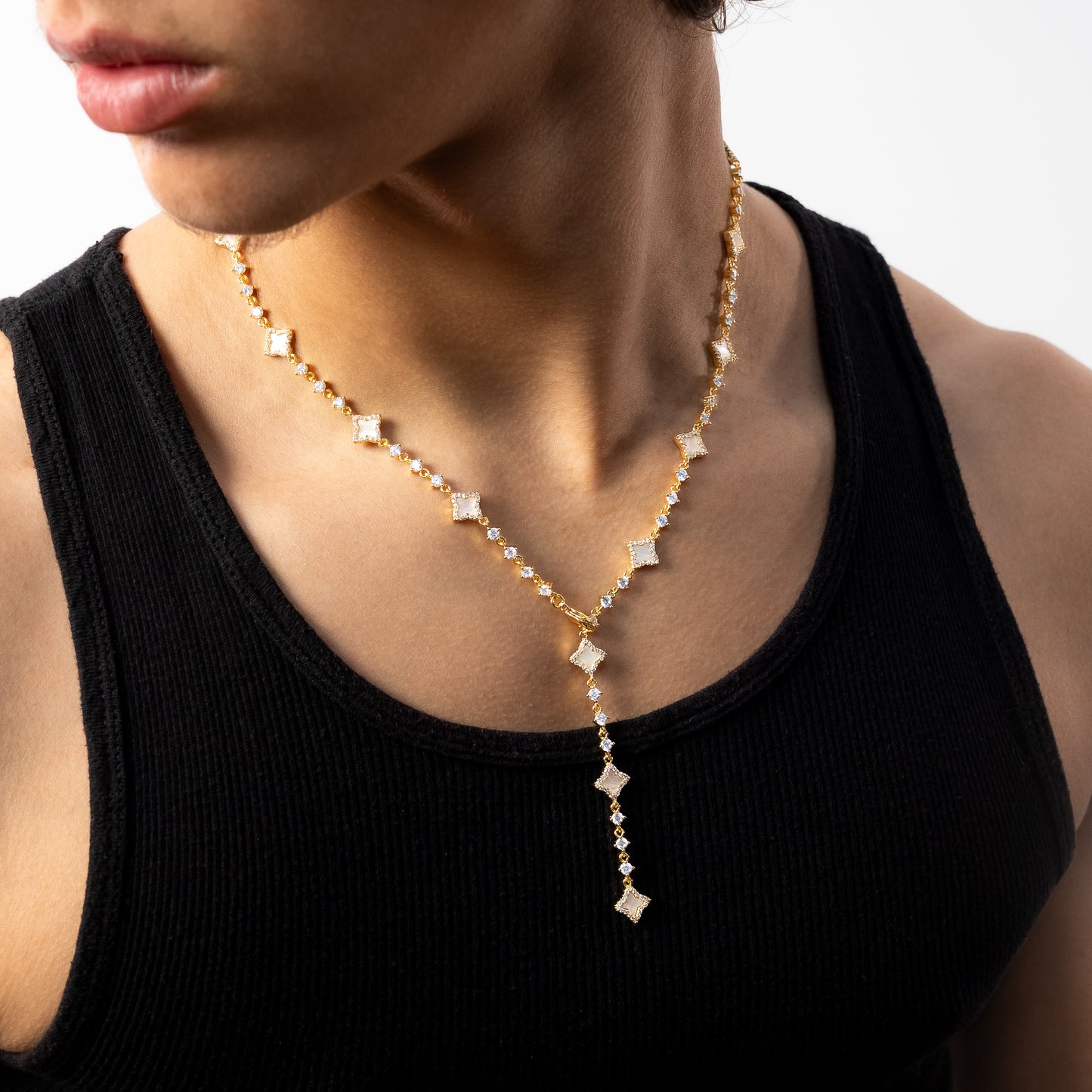 Lariat Flower Tennis Doré - Motif Blanc