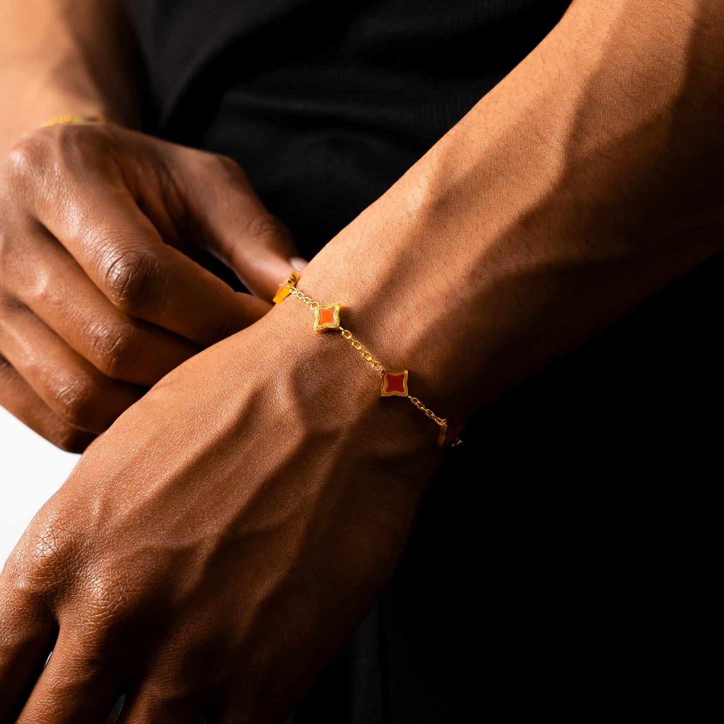Bracelet Flower câble Doré - Motif Rouge