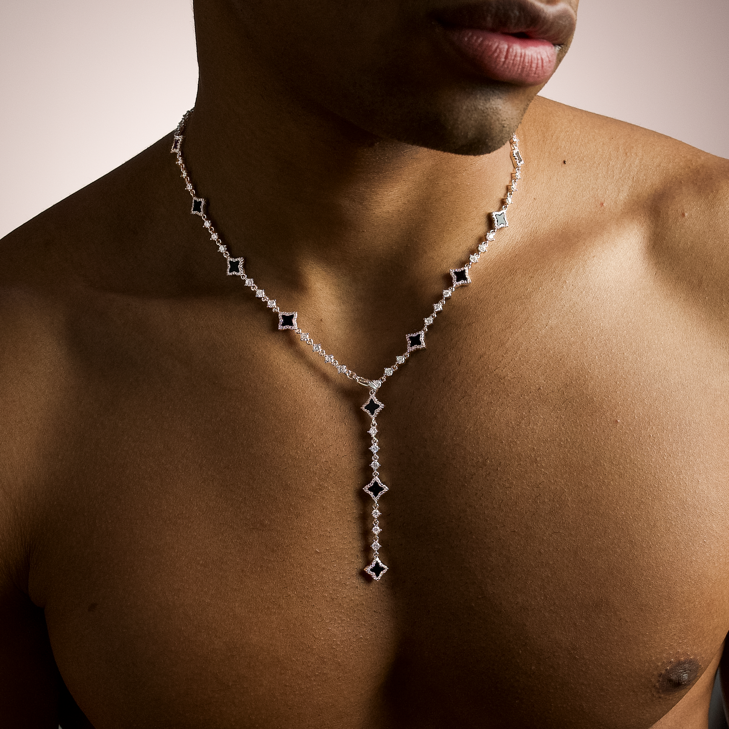 Lariat Flower Tennis Argenté - Motif Noir