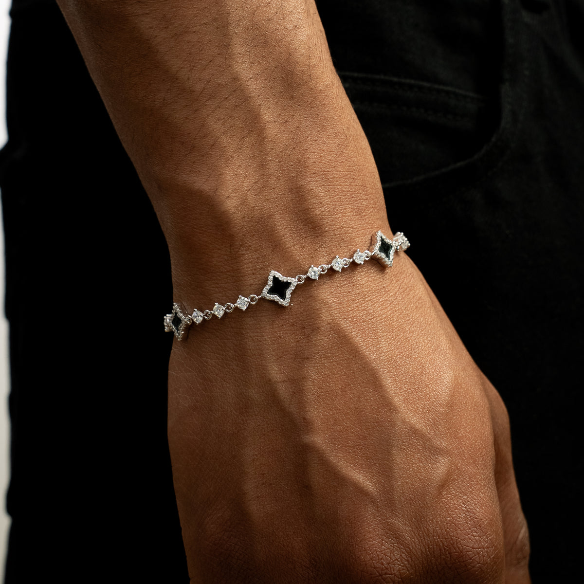 Bracelet Flower Tennis - 925 Sterling Silver / VVS Moissanite & Onyx