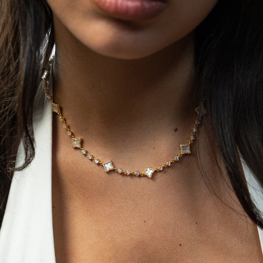 Chaîne Flower Tennis Dorée - Motif Blanc